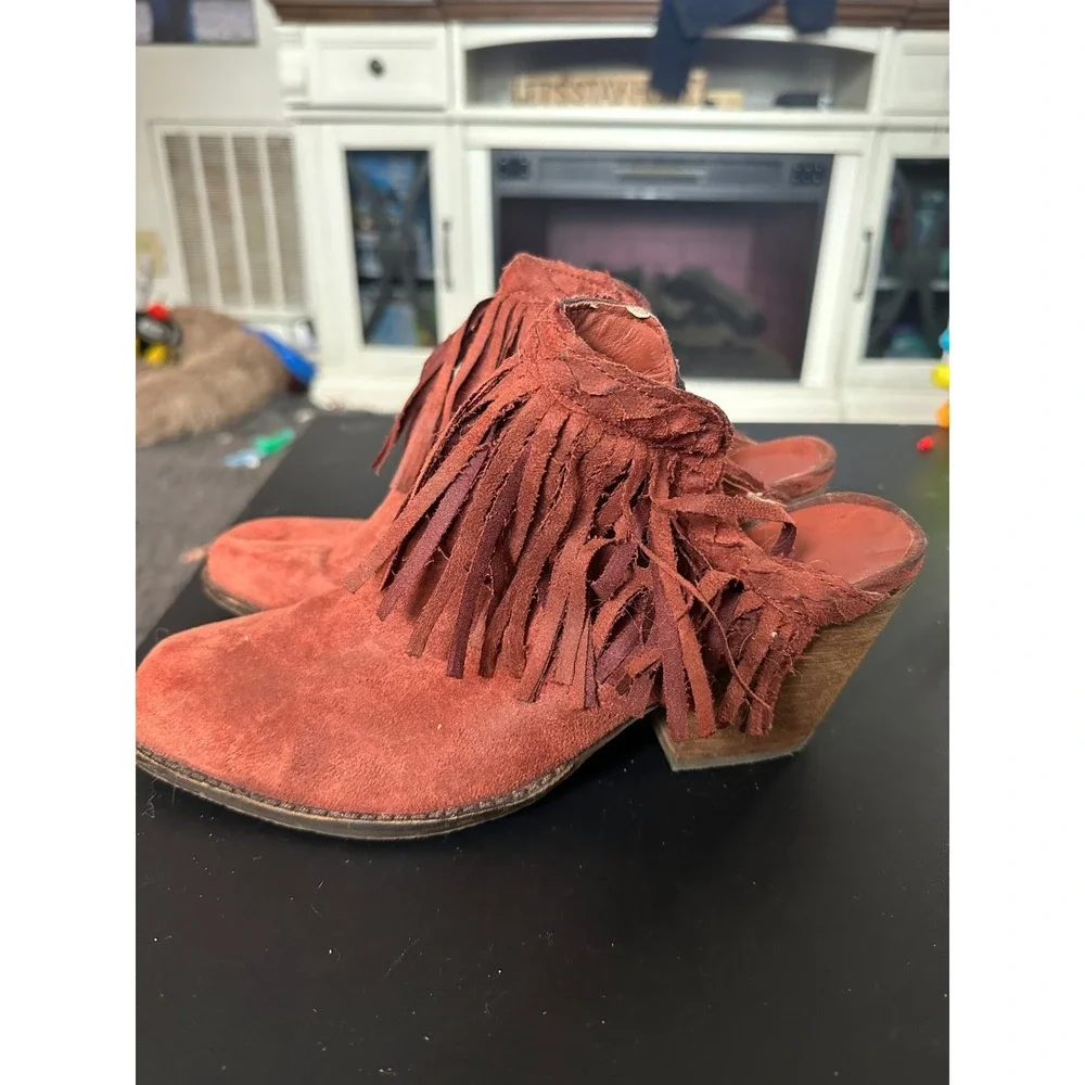 Coconuts by Matisse Red Fringe Booties‎ in 9